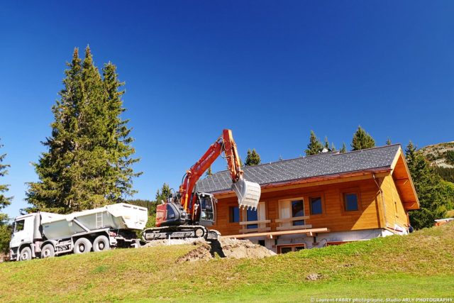 bâtiment d'accueil ski nordique au Blanchot, secteur Altiport (Photographe de chantier dans les Alpes)