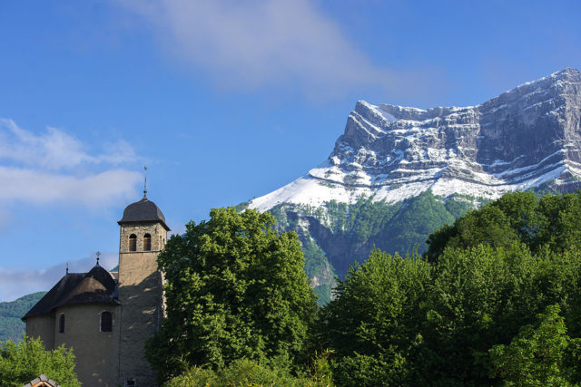 Photographe patrimoine et traditions dans les Alpes : chapelle Saint-Maurice sous la dent d'Arclusaz