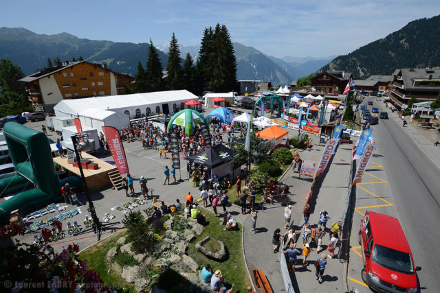 Photographe de trail running en Suisse : la zone d'arrivée du TVSB à Verbier