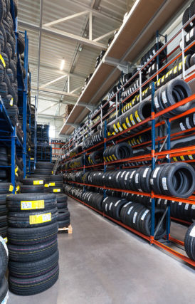 photographe industriel en Savoie, chez un grossiste du pneu