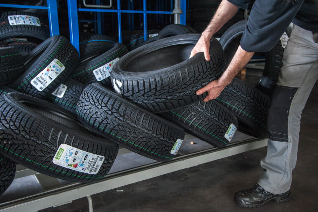 photographe industriel en Savoie, dans un stockage de pneus