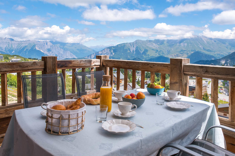 Photographe immobilier appartement en Maurienne : le balcon