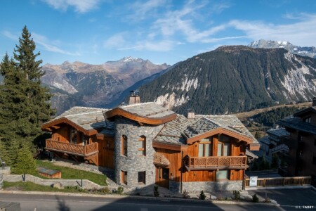 Photographie immobilière à Courchevel : résidence le Manej, façade nord